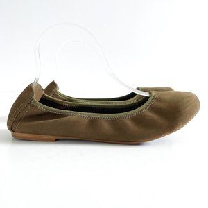 Blondo Becca Flats Women’s 9.5 M Beige Leather Slip On Comfort Casual Waterproof